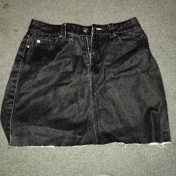 Black metallic forever 21 skirt - Picture 1 of 1